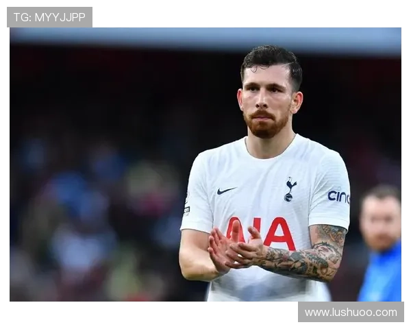 2025年丹麦足球先生候选人揭晓弗罗霍尔特尤尔曼霍伊别尔三人争夺荣耀